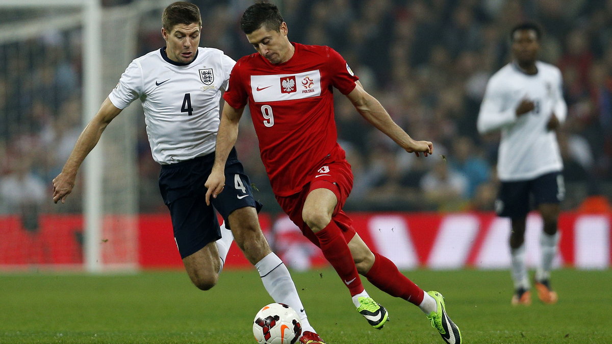 Steven Gerrard i Robert Lewandowski