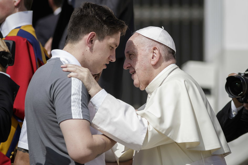 Cudem ocalały Jackson Follmann podczas audiencji u papieża Franciszka