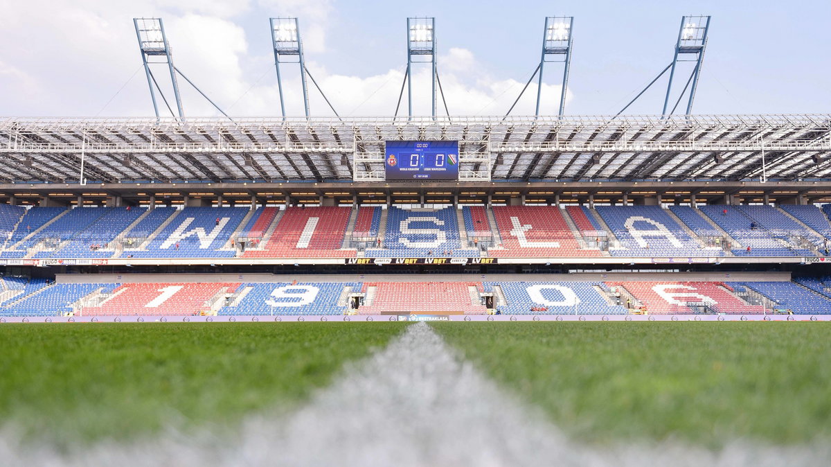 Kibice muszą się przyzwyczaić do widoku pustego stadionu