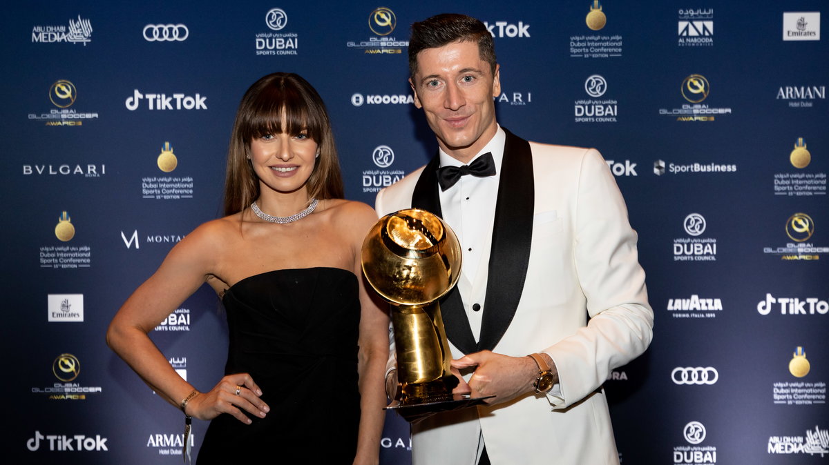 Robert Lewandowski z żoną Anną po odebraniu nagrody Global Soccer Award