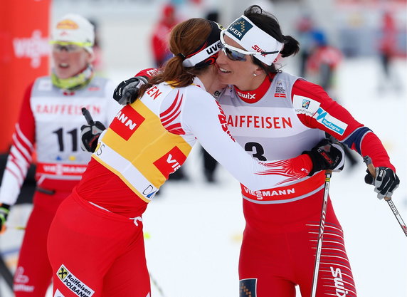 Justyna Kowalczyk (L) i Marit Bjoergen