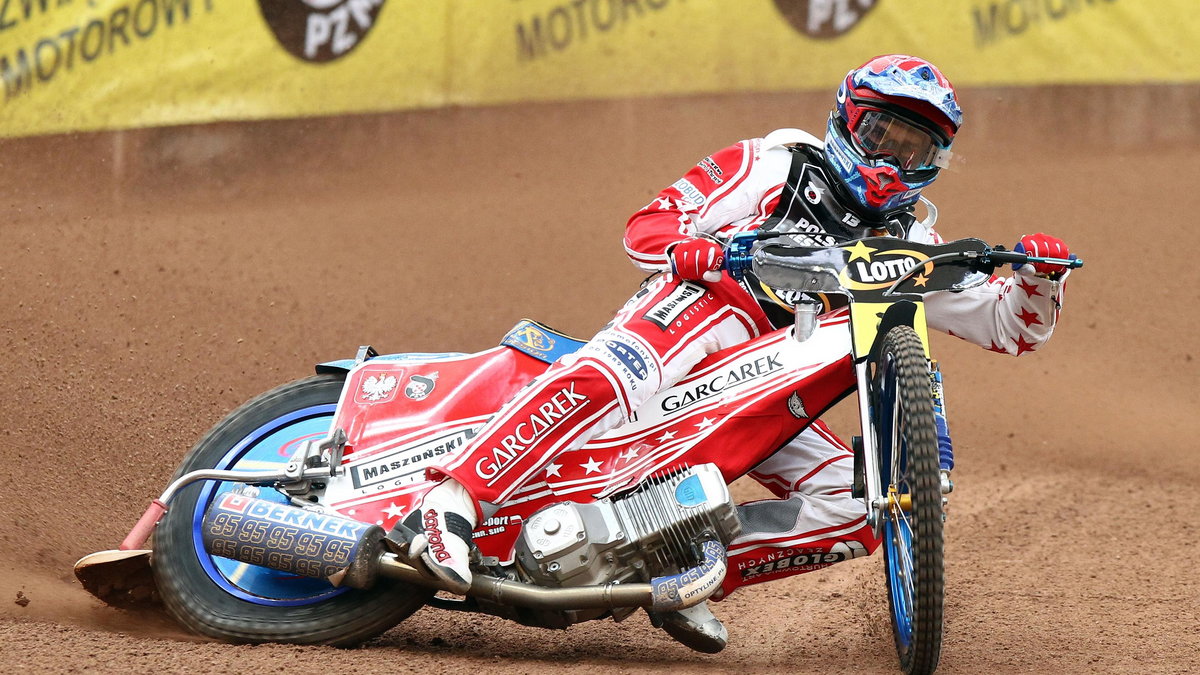 TOMASZ GOLLOB