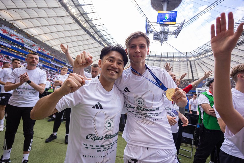 Ryoya Morishita and Jan Ziolkowski