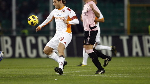 Francesco Totti (z lewej)