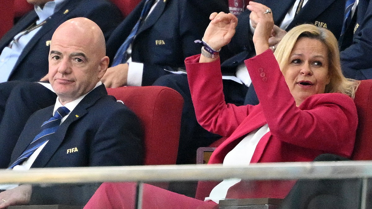 Szef FIFA Gianni Infantino i  minister spraw wewnętrznych Niemiec Nancy Faeser