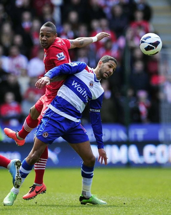 Nathaniel Clyne i Jobi McAnuff w meczu Southampton i Reading