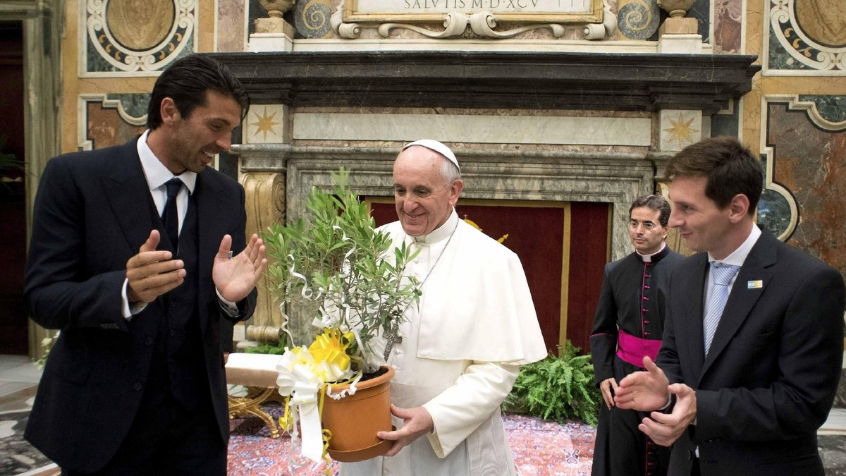 Leo Messi, Buffon i papież