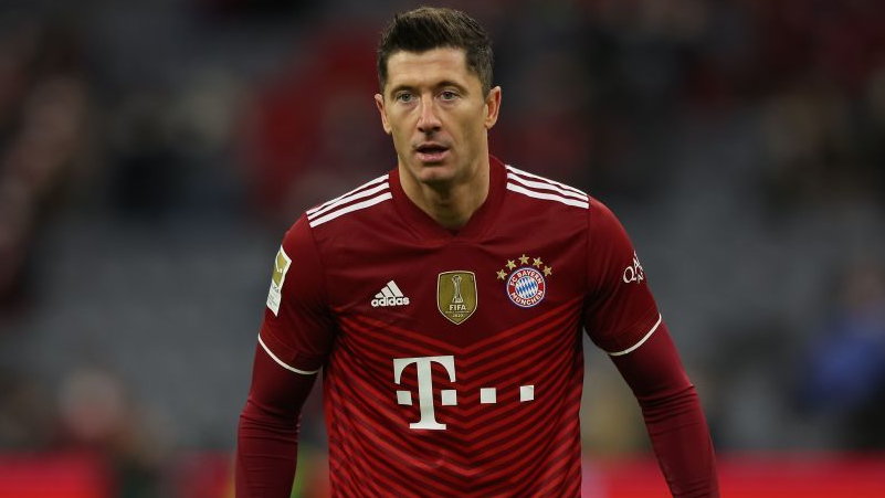 Robert Lewandowski może grać z "19"