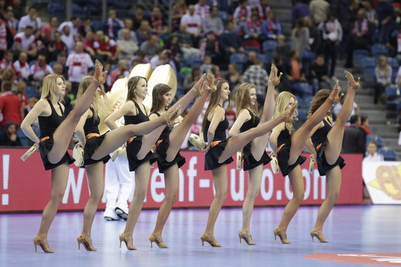 Polskie Cheerleaderki W Seksownej Ods Onie Przegl D Sportowy