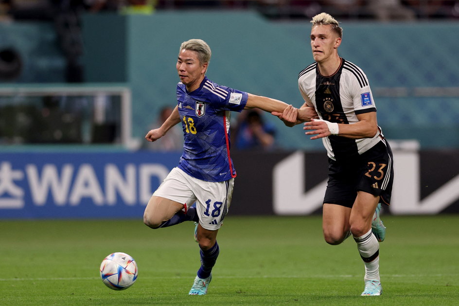 Takuma Asano,  Nico Schlotterbeck