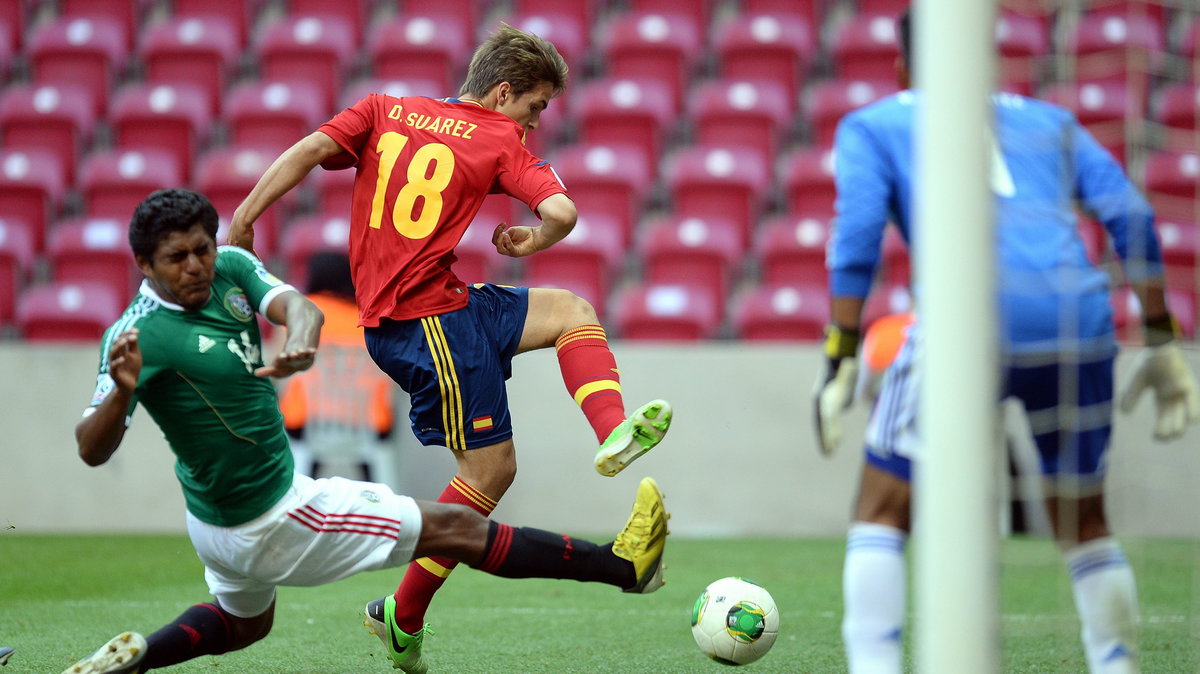 Denis Suarez strzela na bramkę