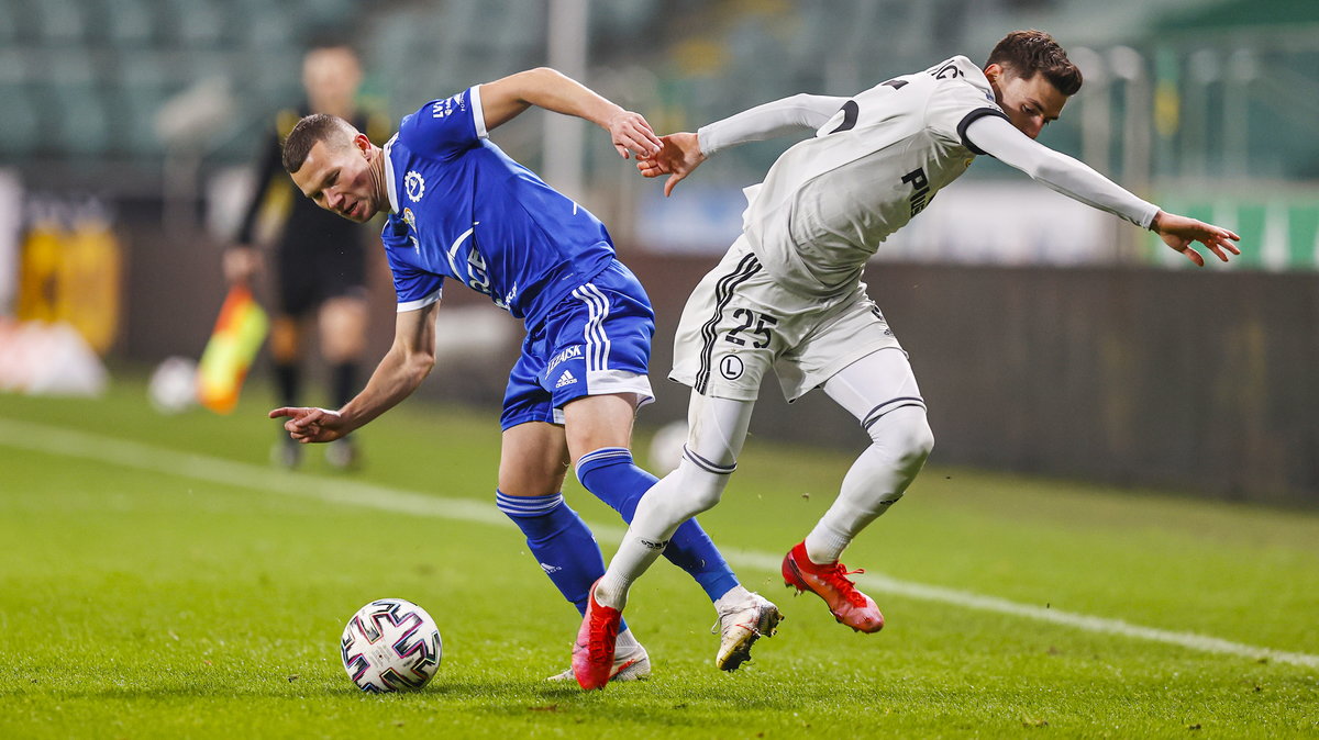 Filip Mladenović (Legia Warszawa) i Mateusz Mak (Stal Mielec)