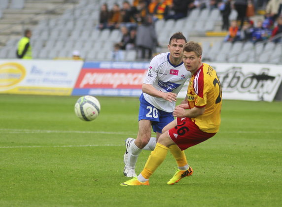 PIŁKA NOŻNA LIGA POLSKA KORONA KIELCE PODBESKIDZIE  (Kyryło Petrov Fabian Pawela )