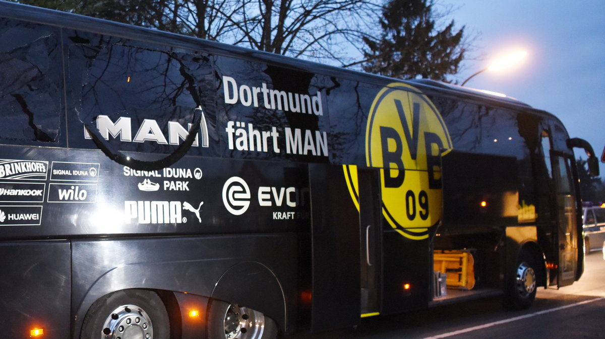 Autokar Borussii Dortmund po ataku