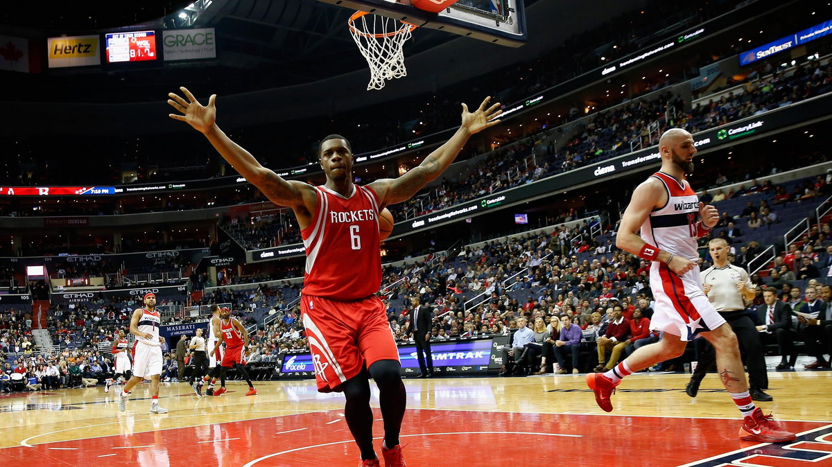 Marcin Gortat uzyskał 18 punktów i 13 zbiórek, Washington Wizards przegrali z Houston Rockets