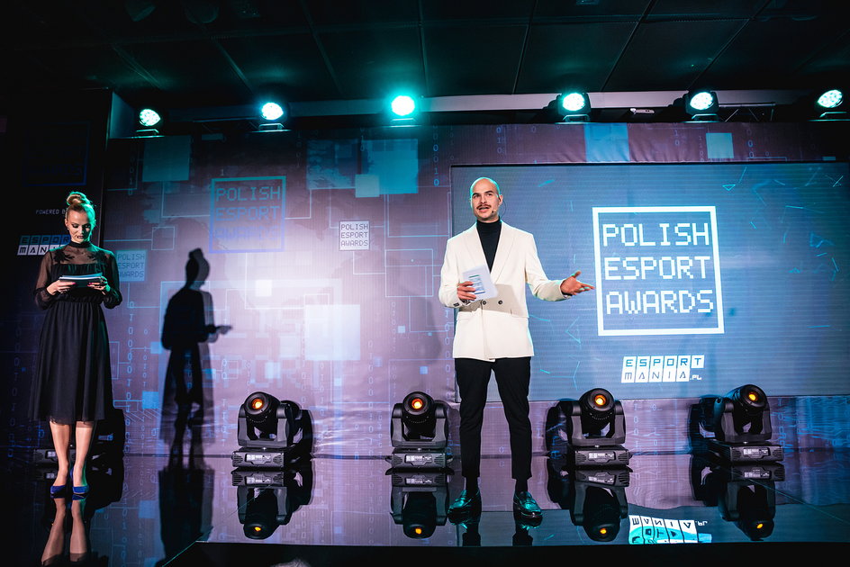 Maciej "Sawik" Sawicki i Joanna Marks podczas gali Polish Esport Awards