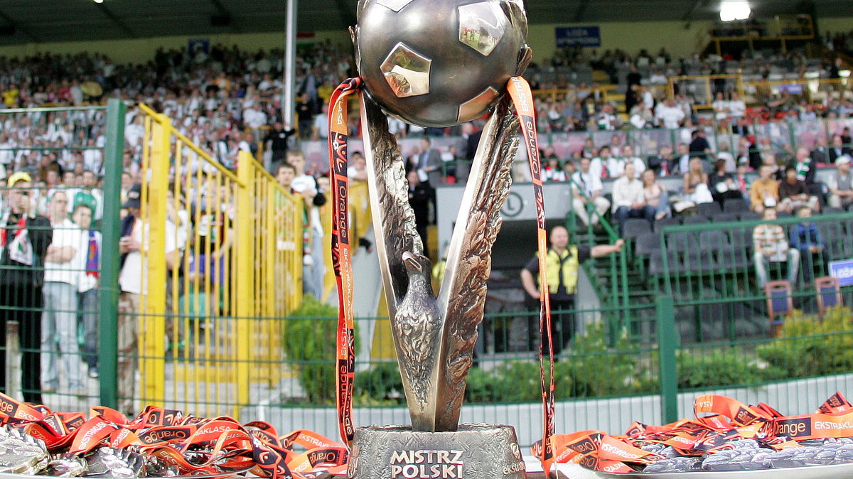 Trofeum za zdobycie mistrzostwa Polski