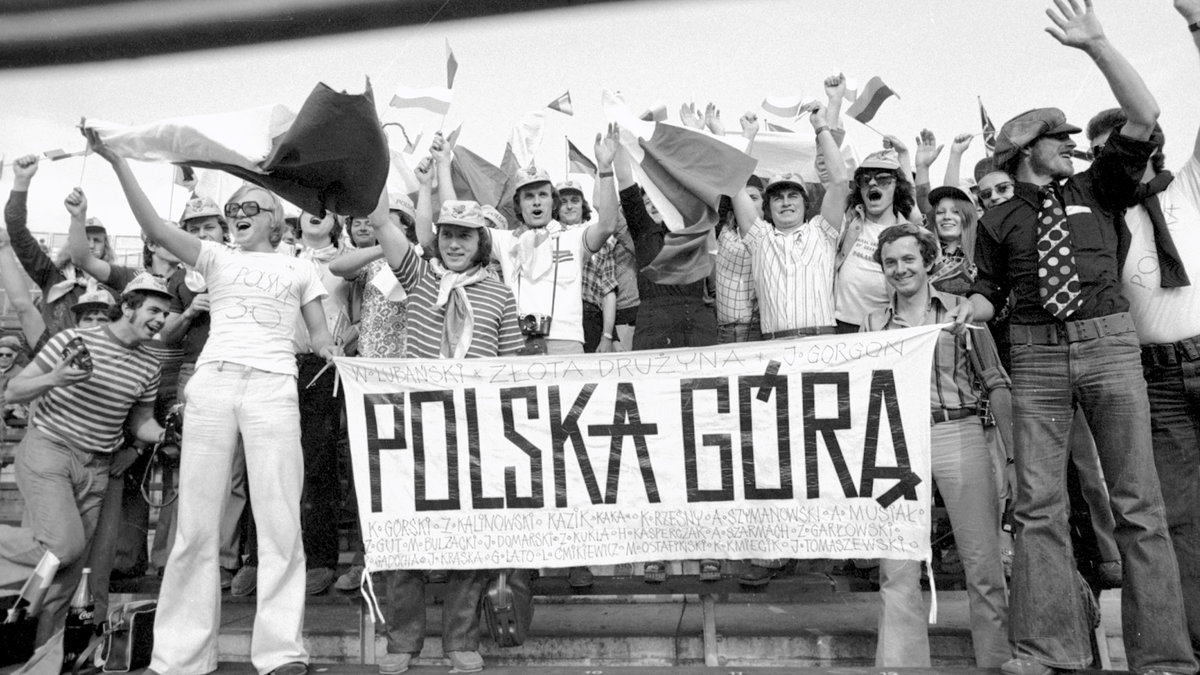 Polscy kibice podczas meczu Polska - Argentyna w 1974 r.