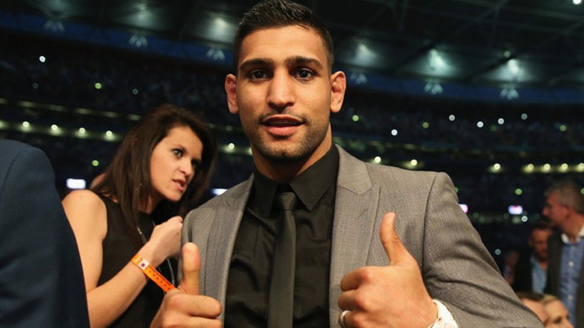 Amir Khan czeka na Pacquiao lub Mayweathera