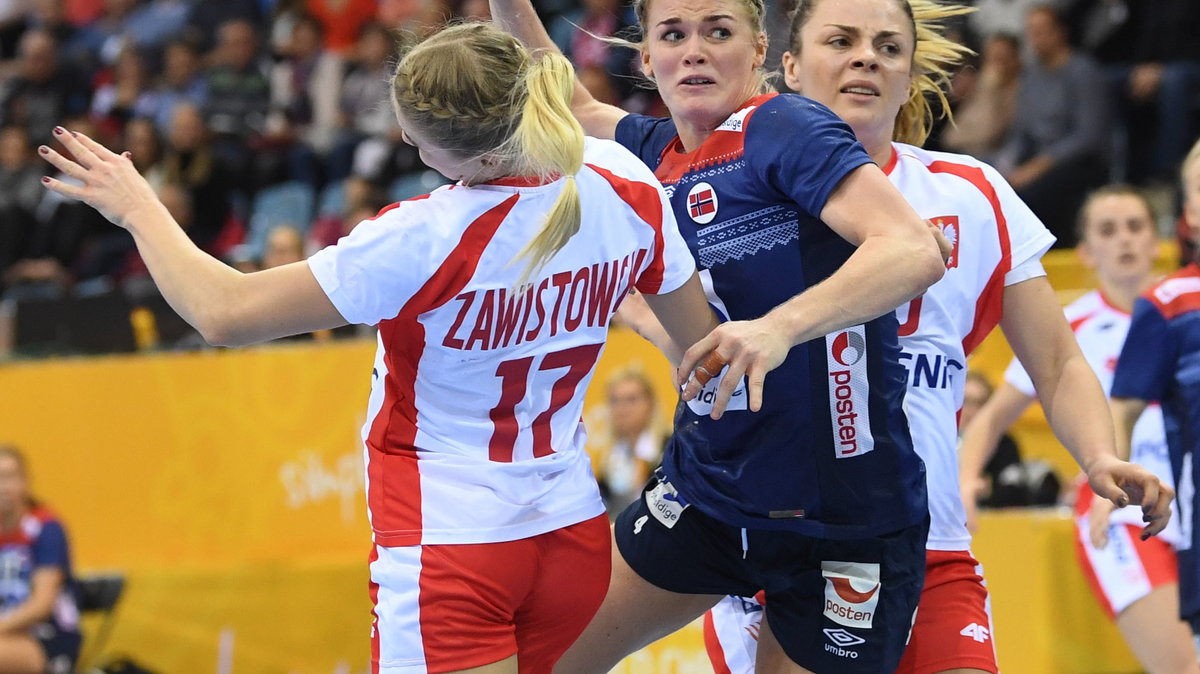 HANDBALL-WC-WOMEN-NOR-POL