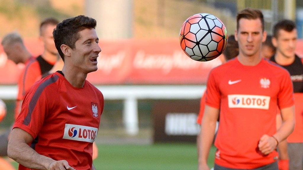 Robert Lewandowski i Arkadiusz Milik w tych eliminacjach strzelili już 12 goli, fot. Bartłomiej Zborowski / PAP