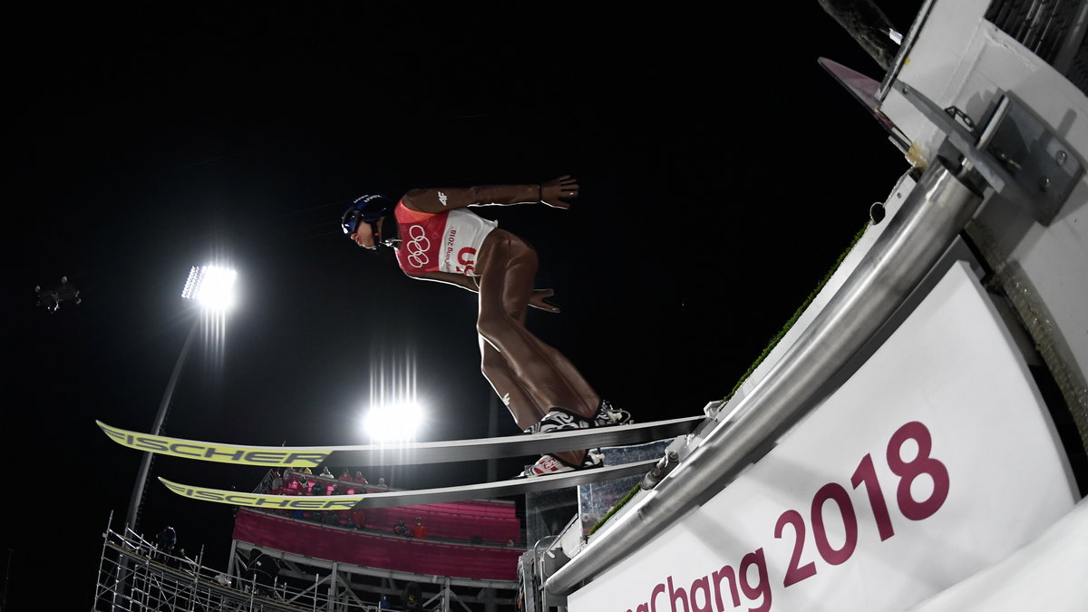 W 2011 roku Kamil Stoch przejął wartę w polskich skokach od Adama Małysza i od dziesięciu lat osiąga kolejne sukcesy.