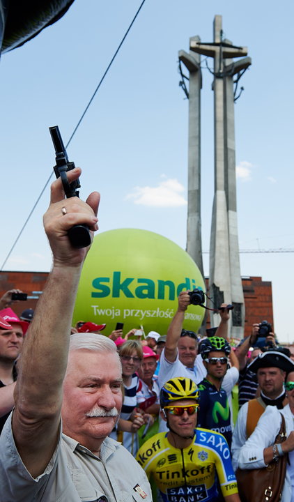 KOLARSTWO START DO 1. ETAPU WYŚCIGU TOUR DE POLOGNE (Lech Wałęsa)