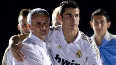 Jose Mourinho (L) i C. Ronaldo (P, front)