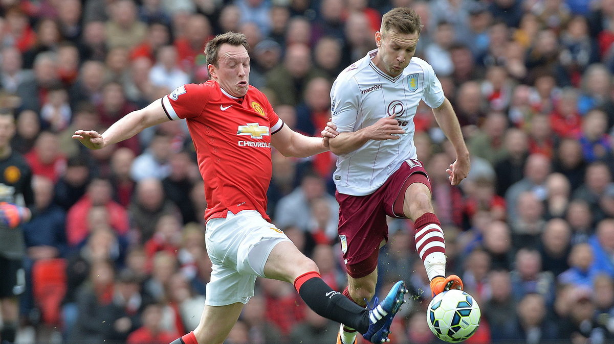 Phil Jones (z lewej)