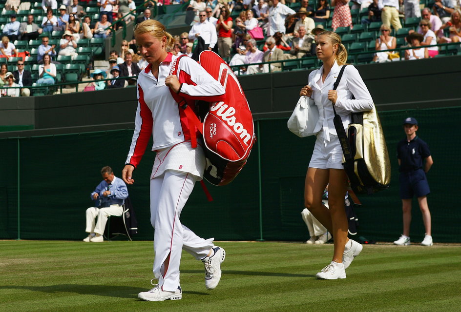 Maria Szarapowa (z prawej) i Ałła Kudriawcewa (26.06.2008 r.).