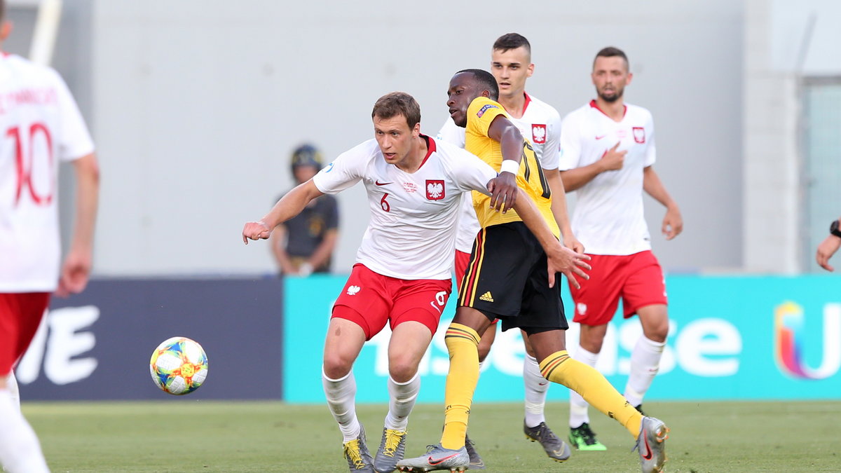 Krystian Bielik (Polska U-21) - Alexis Saelemaekers (Belgia U-21)