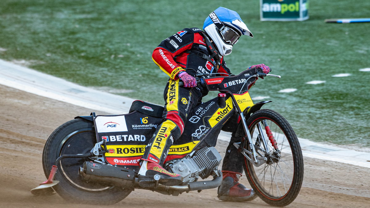 Kacper Andrzejewski. Jego zespół z Wrocławia nie wygrał w tym sezonie ani jednego meczu w Ekstralidze U24