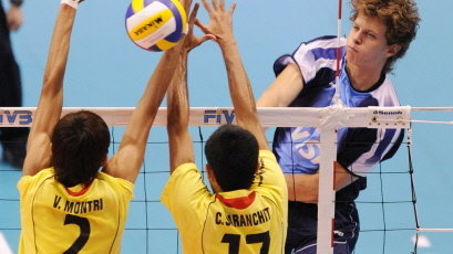 VOLLEY-OLY-2008-MEN-ARG-THA