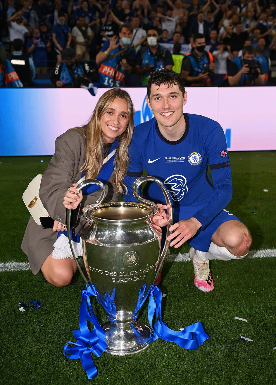 Andreas Christensen i Katrine Friis po finale Ligi Mistrzów w maju 2021 r.