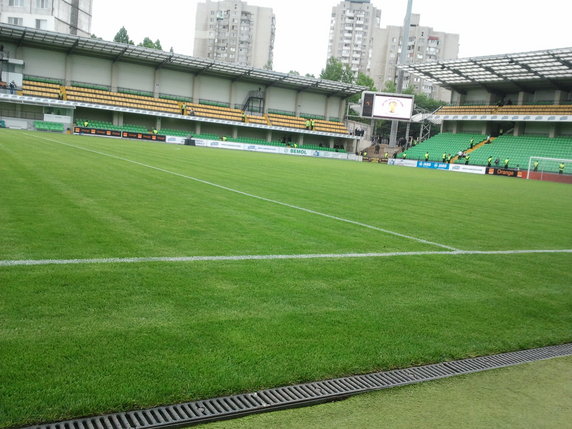 Murawa na stadionie Zimbru w Kiszyniowie