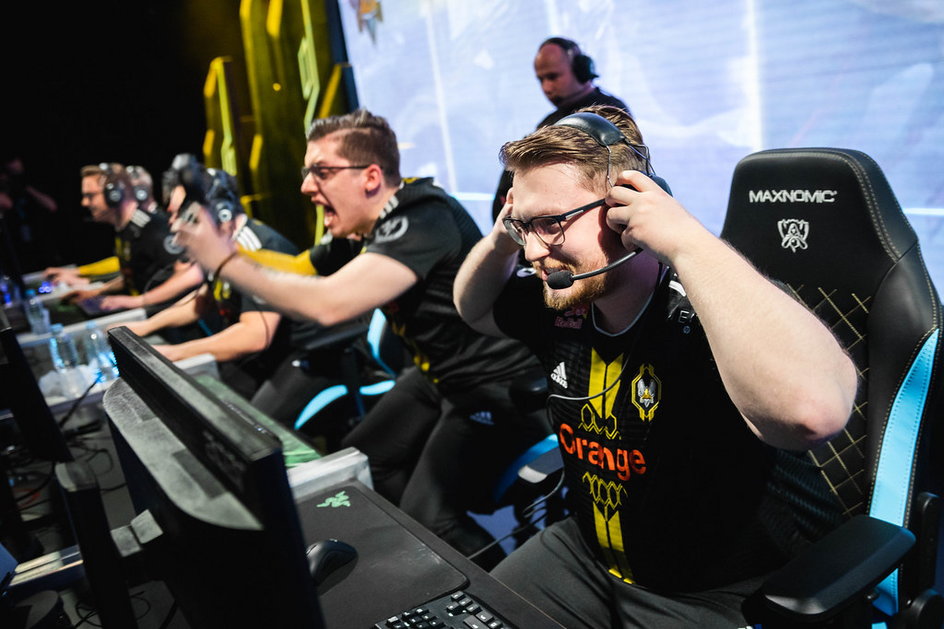 Team Vitality po zwycięstwie z Gen.G w fazie grupowej Worlds 2018