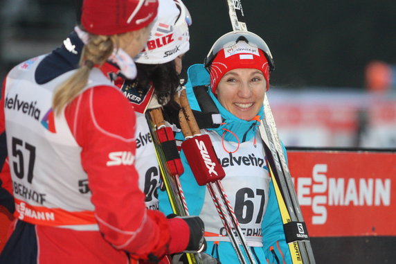 Sylwia Jaśkowiec na podium w prologu Tour de Ski