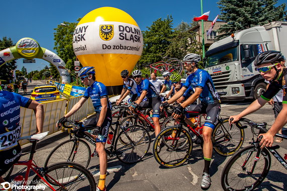 Wyścig ze startu wspólnego juniorów i juniorek