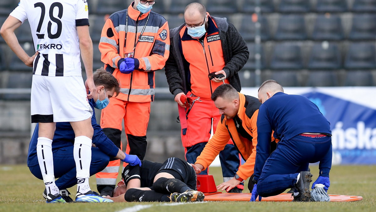 Łukasz Sekulski doznał poważnej kontuzji w meczu Sandecja - ŁKS