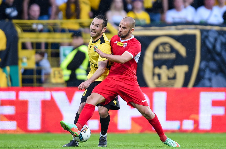 Filip Burkhardt (z prawej) w meczu z GKS Katowice (18.05.2019 r.).