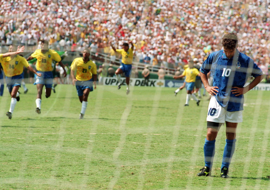  – Przestrzelony karny Roberto Baggio. Mój pierwszy wielki idol, jeszcze przed Alessandro Del Piero i Thierrym Henrym. Ten moment pamiętam jak przez mgłę – wspomina Lewy.