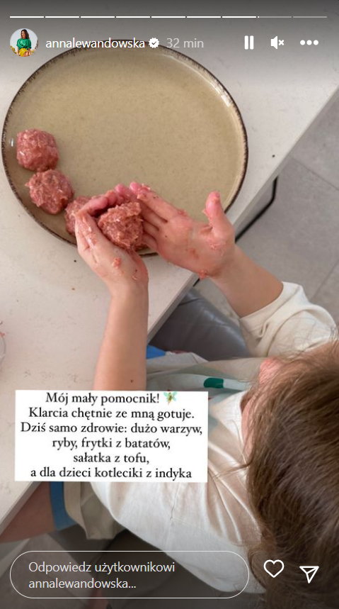 Anna Lewandowska pokazała, jak córka pomaga jej w kuchni