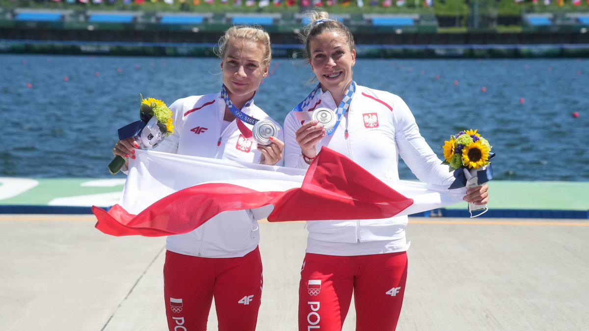 Karolina Naja i Anna Puławska wywalczyły w Tokio srebro w konkurencji K-2 500 m.