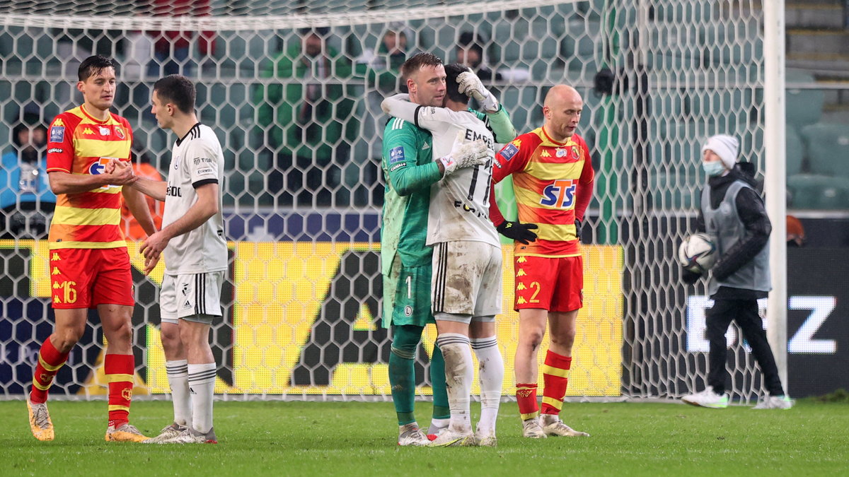 Po niedzielnym meczu z Jagiellonią piłkarze Legii mogli odetchnąć z ulgą - wygrali 1:0 i skończyli serię siedmiu ligowych porażek.