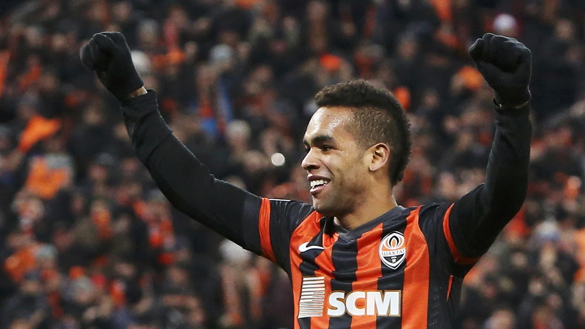 Alex Teixeira w styczniu nie wzmocni Liverpoolu lub Chelsea