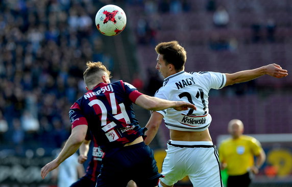 PIŁKA NOŻNA EKSTRAKLASA POGOŃ SZCZECIN - LEGIA WARSZAWA (David Niepsuj i Dominik Nagy)