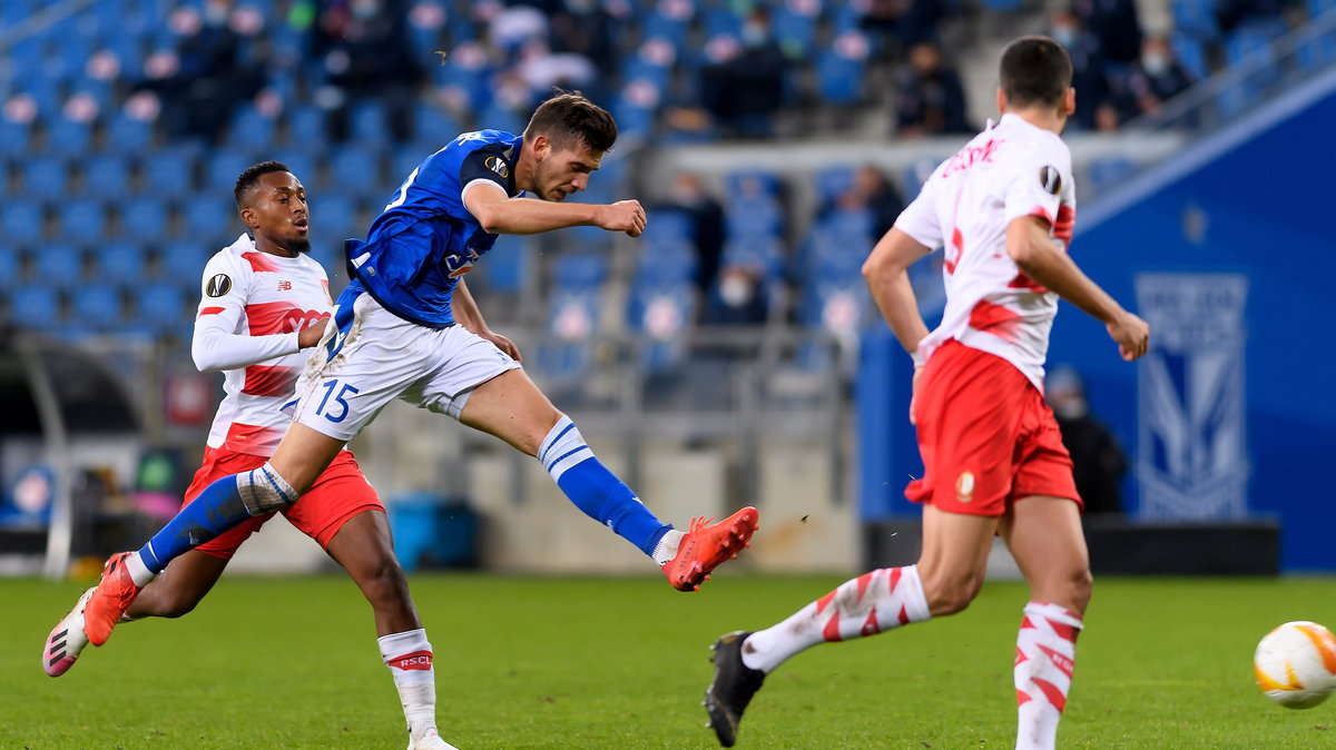 20b05379 - PIŁKA NOŻNA PUCHAR EUROPY LECHA POZNAŃ STANDARD LIEGE (Jakub Moder Samuel Bastien)