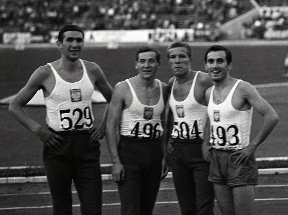 Złota sztafeta 4x400 m z mistrzostw Europy 1966 w Budapeszcie, od lewej: Jan Werner, Edmund Borowski, Stanisław Grędziński i Andrzej Badeński