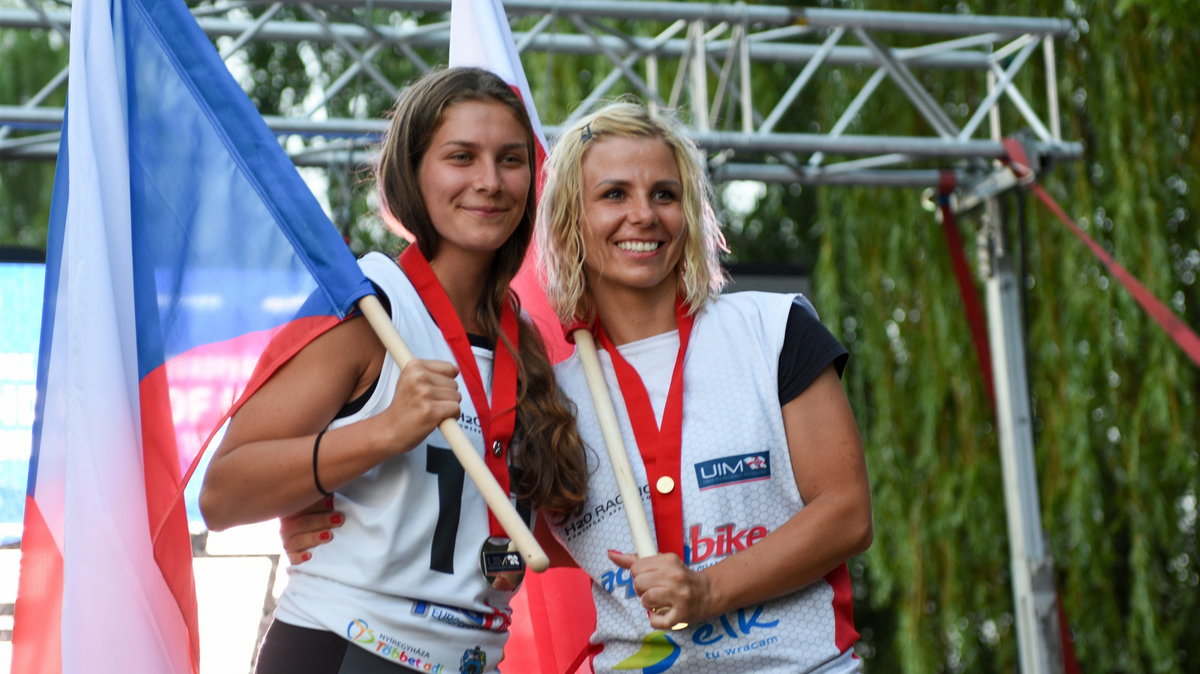 Nikola Dryjakova (Czechy) i Anna Jachimek na podium