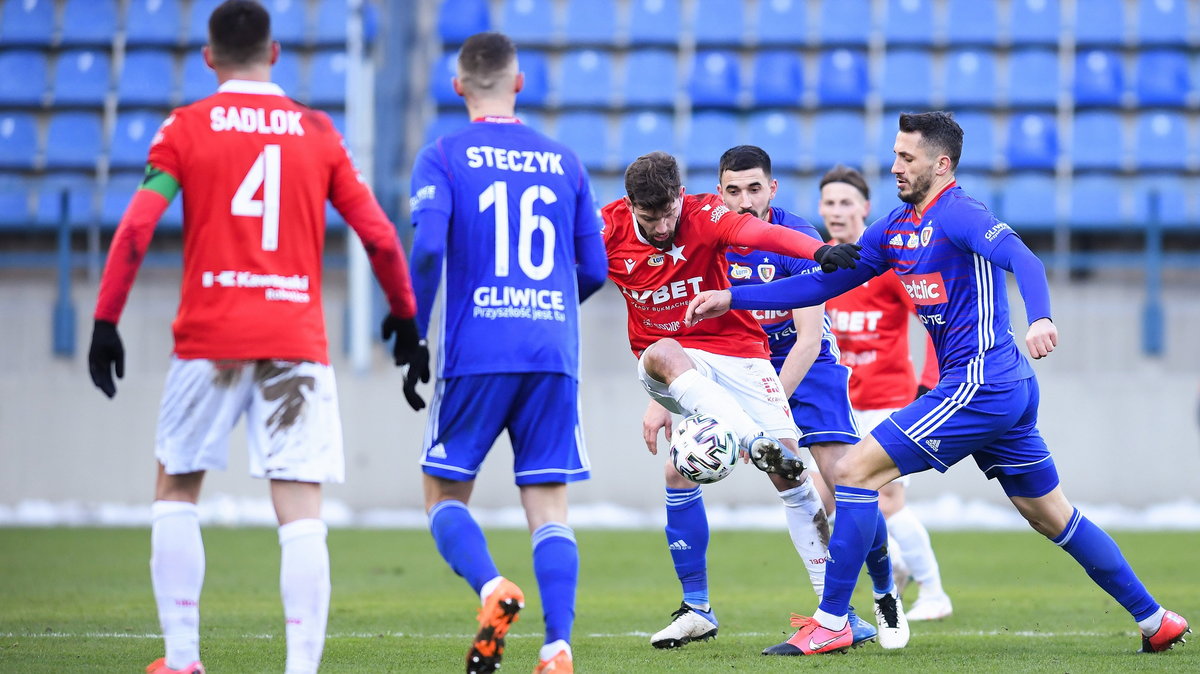 Pilka nozna. PKO Ekstraklasa. Piast Gliwice - Slask Wroclaw. 06.02.2021